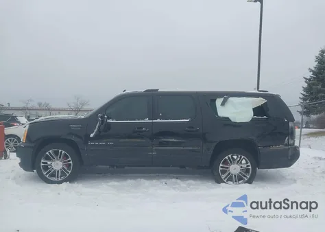 2012 Cadillac Escalade Esv Premium z USA, uszkodzony, nr VIN 1GYS4JEF0CR310045